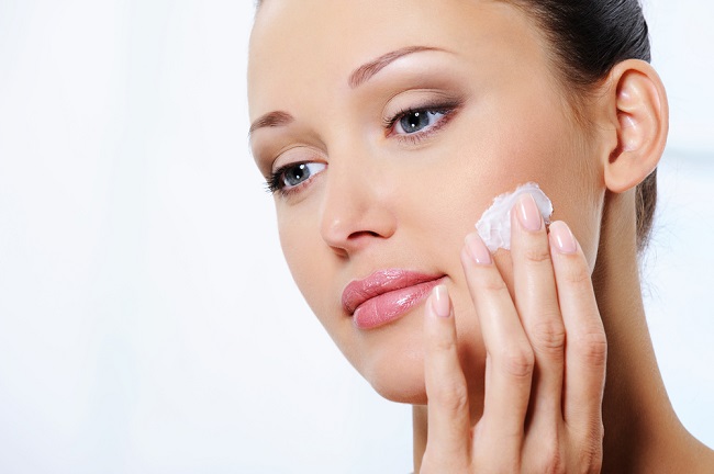 Tips voor het kiezen van een vochtinbrengende crème voor een droge huid