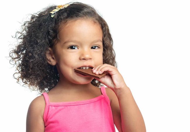 아이들은 언제 초콜릿을 먹을 수 있습니까?