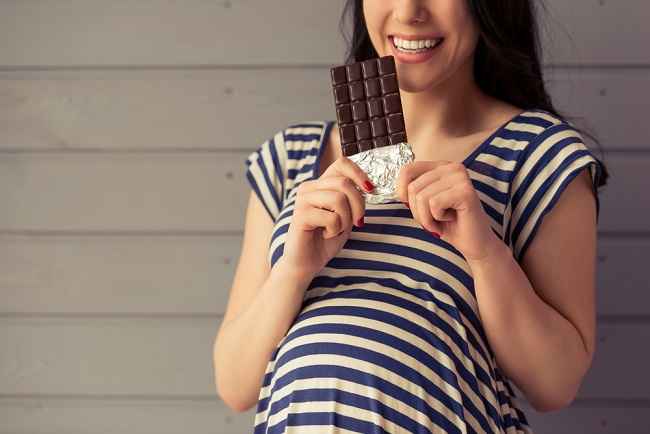 Acestea sunt 5 beneficii ale ciocolatei pentru femeile însărcinate