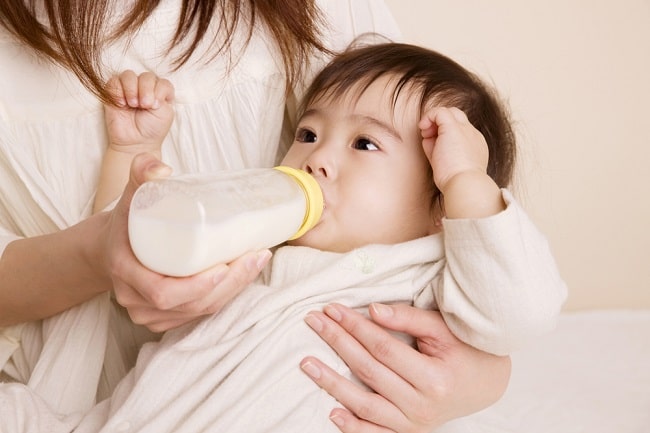 젖소 알레르기가 있는 아기에게 두유의 이점