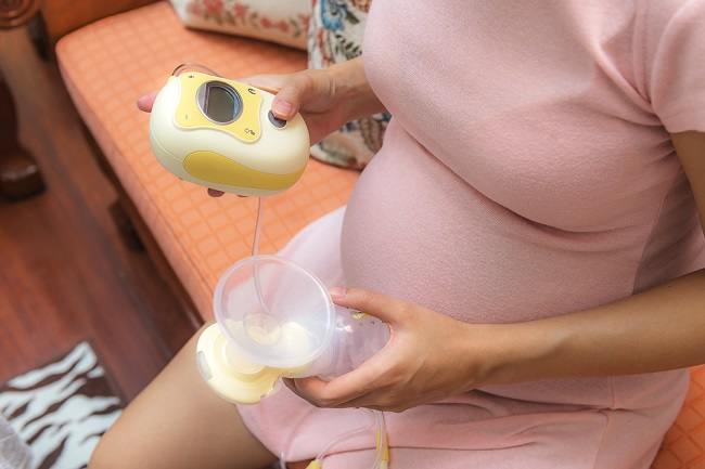 임신 중 모유 수유에 대한 오해와 사실