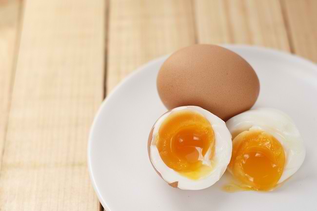 임산부는 덜 익힌 계란을 먹을 수 있습니까?