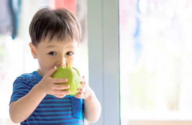 5 korzyści z guawy dla zdrowia dzieci