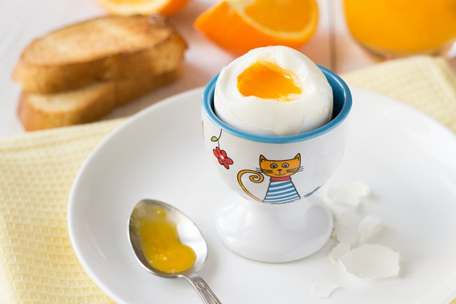 Copiii pot mânca ouă insuficient fierte?