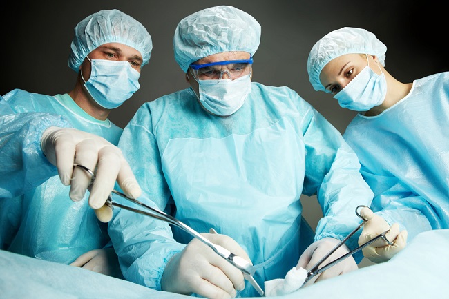 갑상선 수술: 준비, 시행 및 부작용 위험