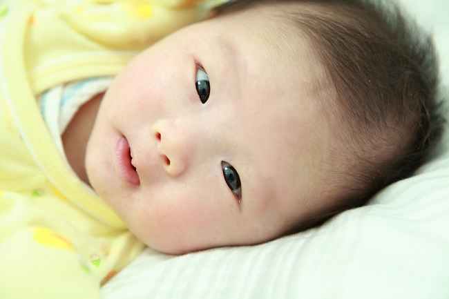 7 moduri de a depăși buzele uscate la bebeluși