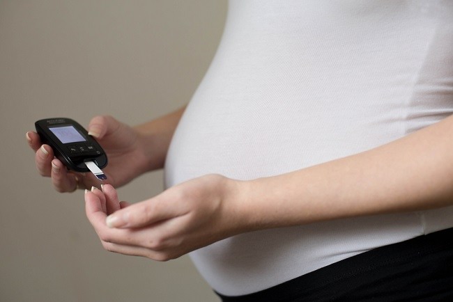 임신성 당뇨병, 임산부와 아기에게 어떤 위험이 있습니까?